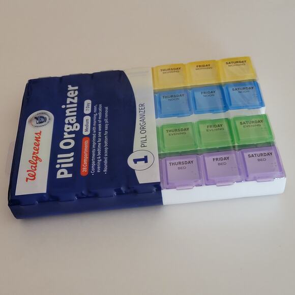 Walgreens Pill Organizer 7 Day 28 Compartments Medium Medication SEALED NEW - Picture 2 of 6